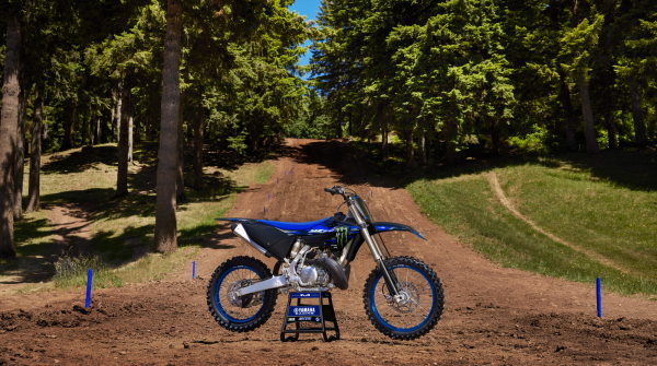 Yamaha YZ250 Monster Energy Yamaha Racing Edition 2025 Admission d'air