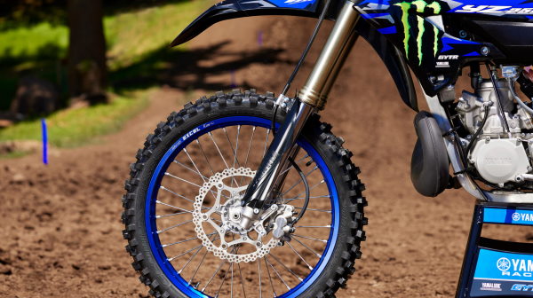 Yamaha YZ250 Monster Energy Yamaha Racing Edition 2025 suspension KYB