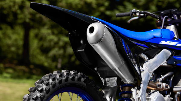 Moto cross Yamaha YZ250F Monster Energy 2025 Ligne echappement FIM 2025