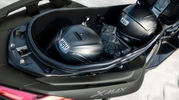 yamaha XMAX 125 Tech Max espace de rangement