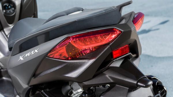 Yamaha XMAX 300 2021 éclairage LED
