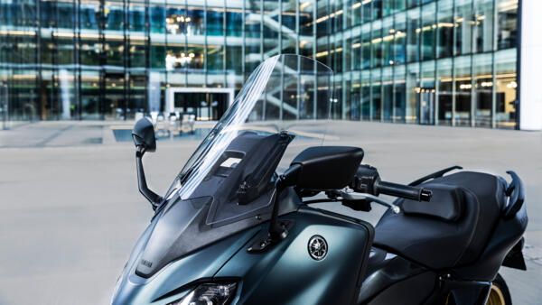 Yamaha TMAX tech max 2022 bulle