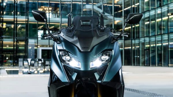 Yamaha TMAX tech max 2022 phares