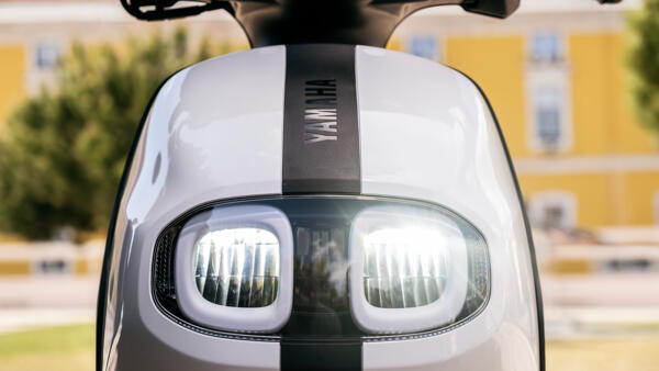 éclairage intégral du Yamaha neos 2023 Yamaha 2023 neos éclairage LED