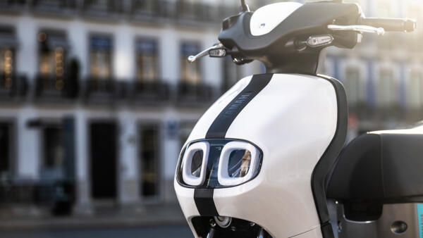 style compact, universel du Yamaha neos 2023 Yamaha 2023 neos style simple