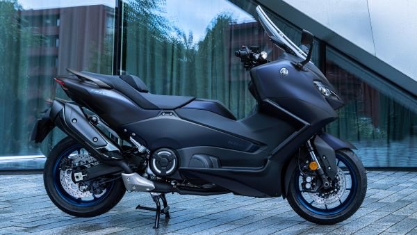 Yamaha Scooter TMAX 2023 Habillage sportif dynamique