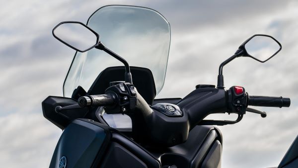 Yamaha Scooter XMAX 300 2023 Bulle et guidon reglables