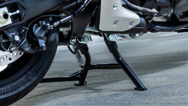 Système antivol vérouillant la béquille centrale du scooter Yamaha TMAX Tech Max 2024 Yamaha TMAX tech max 2022 antivol