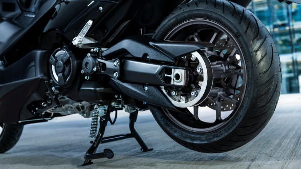 Commandes éléctroniques sophistiquées du scooter Yamaha TMAX Tech Max 2024 Yamaha TMAX tech max 2024 commandes