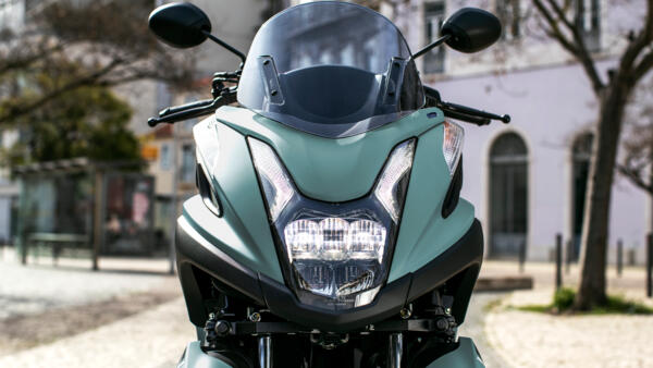 Scooter 3 roues Yamaha Tricity 125 2024 Phare LED large