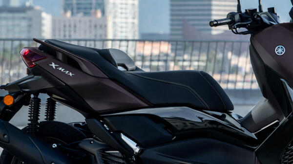 yamaha XMAX 125 techMAX 2024 Selle en cuir
