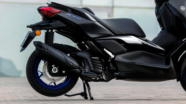 Controle de la traction du scooter XMAX 125 2024 yamaha scooter 125 XMAX 2023 Controle traction
