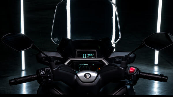 Bulle et guidon réglables du scooter XMAX 300 Tech MAX 2024 Yamaha Yamaha Scooter XMAX 300 tech max 2024 Bulle et guidon reglables