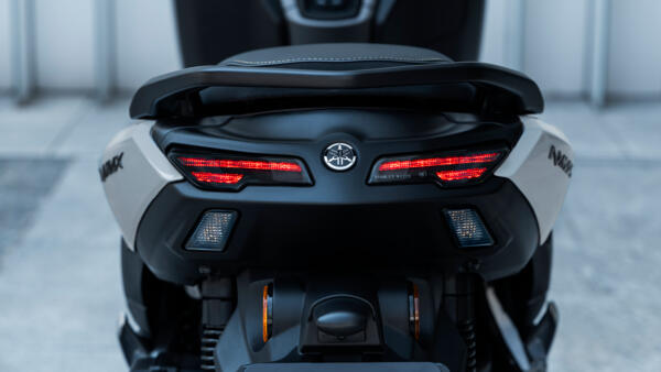Yamaha Scooter 125 Nmax Tech MAX 2025 Feu arrière à LED