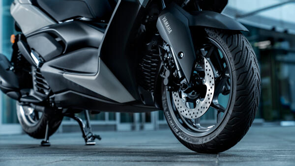 yamaha XMAX 125 techMAX+ 2025 Controle traction