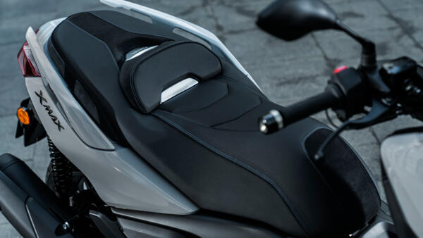 yamaha XMAX 125 techMAX+ 2025 Selle en cuir