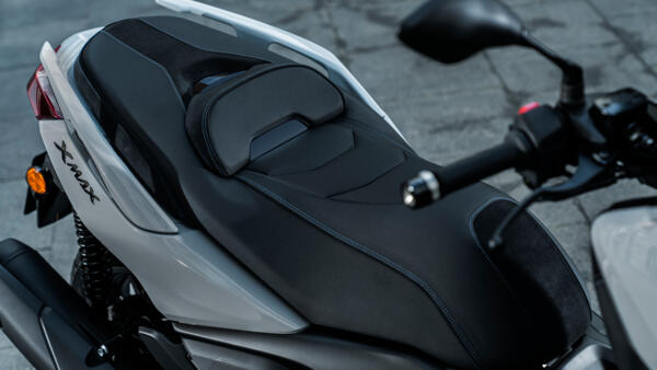 yamaha XMAX 125 techMAX 2025 Selle en cuir