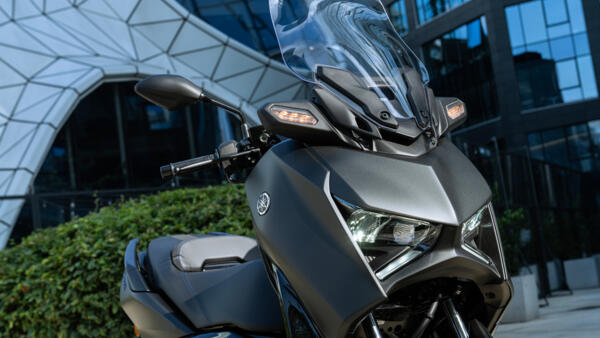 yamaha scooter 125 XMAX 2025 Clignotants hauts