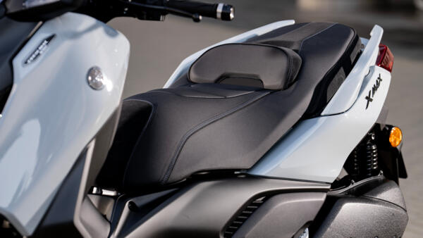 Yamaha Scooter XMAX 300 tech max 2025 Selle simili cuir