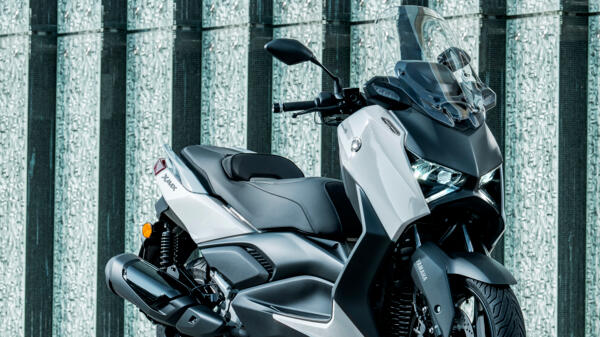Yamaha Scooter XMAX 300 tech max+ 2025 Habillage dynamique