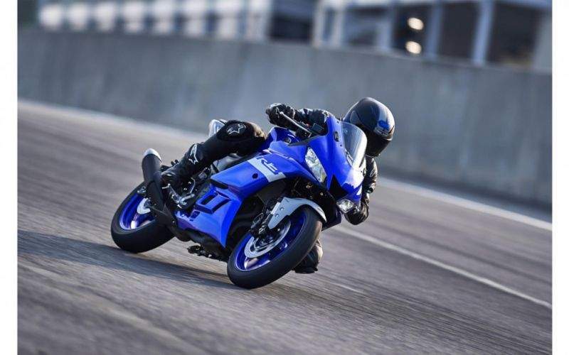 Yamaha R3 2020 et Coupe d'Europe des jeunes pilotes